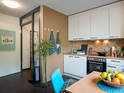 student work apartment: kitchen